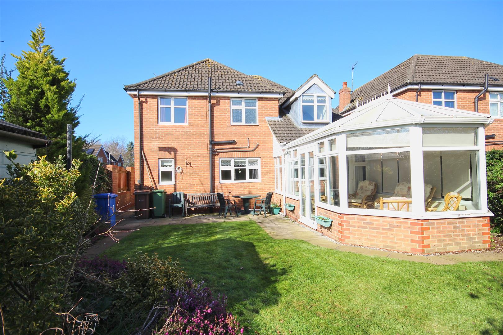 St. Margarets View, Long Riston